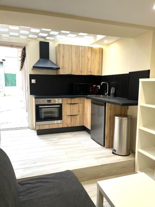 Appartement Cosy Avec Terrasse Marseille Exteriör bild